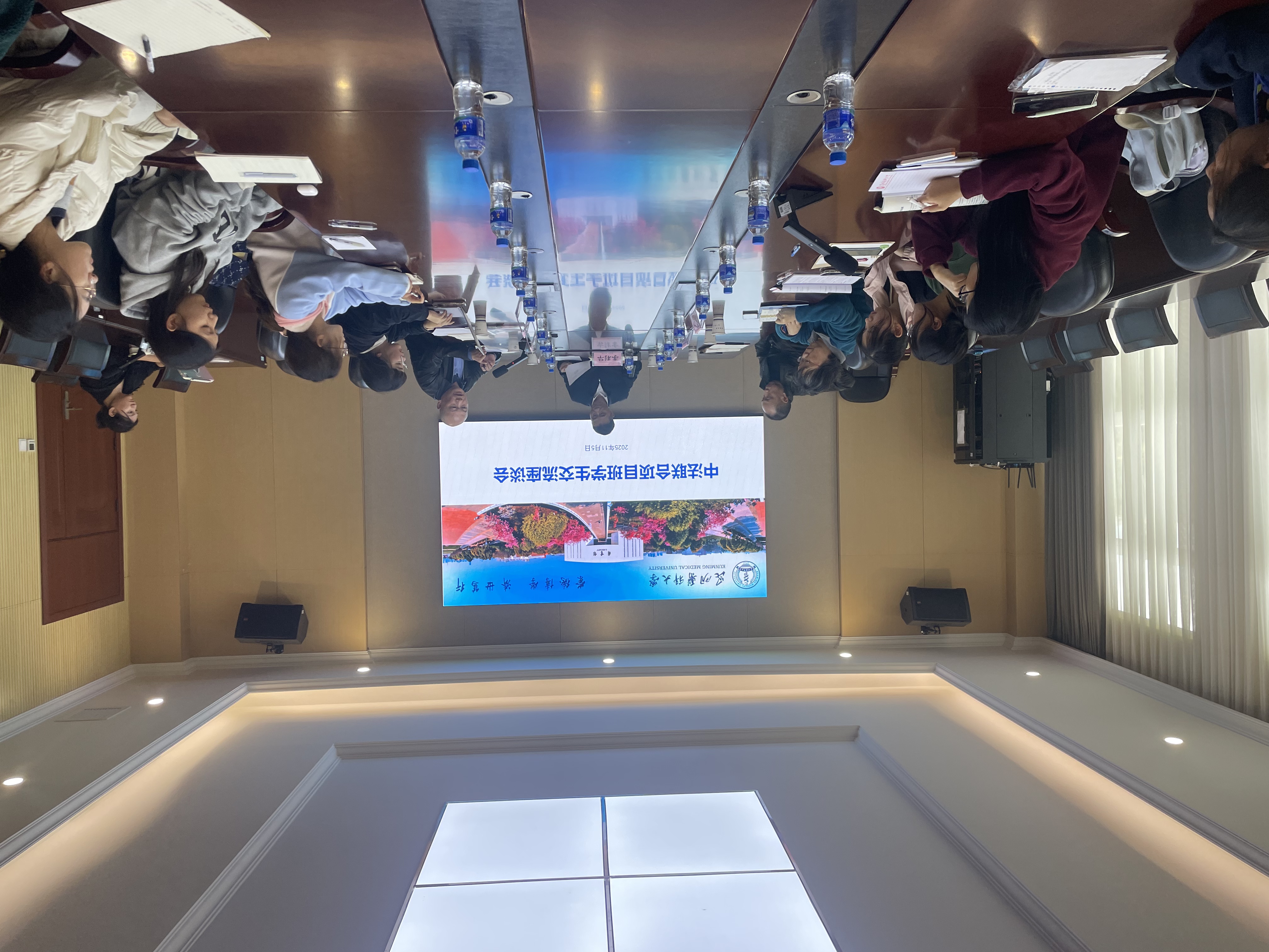 beat365在线唯一官网中法合作医学院召开中法联合项目班学生交流座谈会